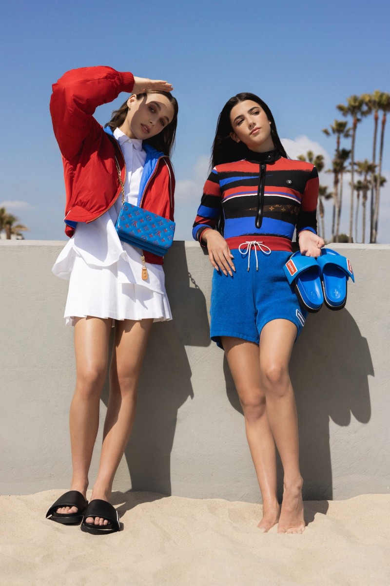 Charli D’Amelio and Emma Chamberlain for Louis Vuitton. LV SUNSET mule in black and blue.