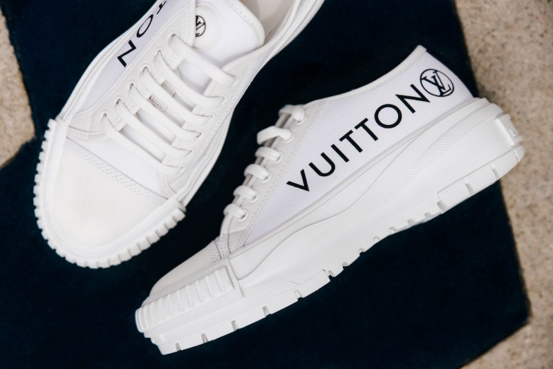 LV SQUAD low-top sneaker in white