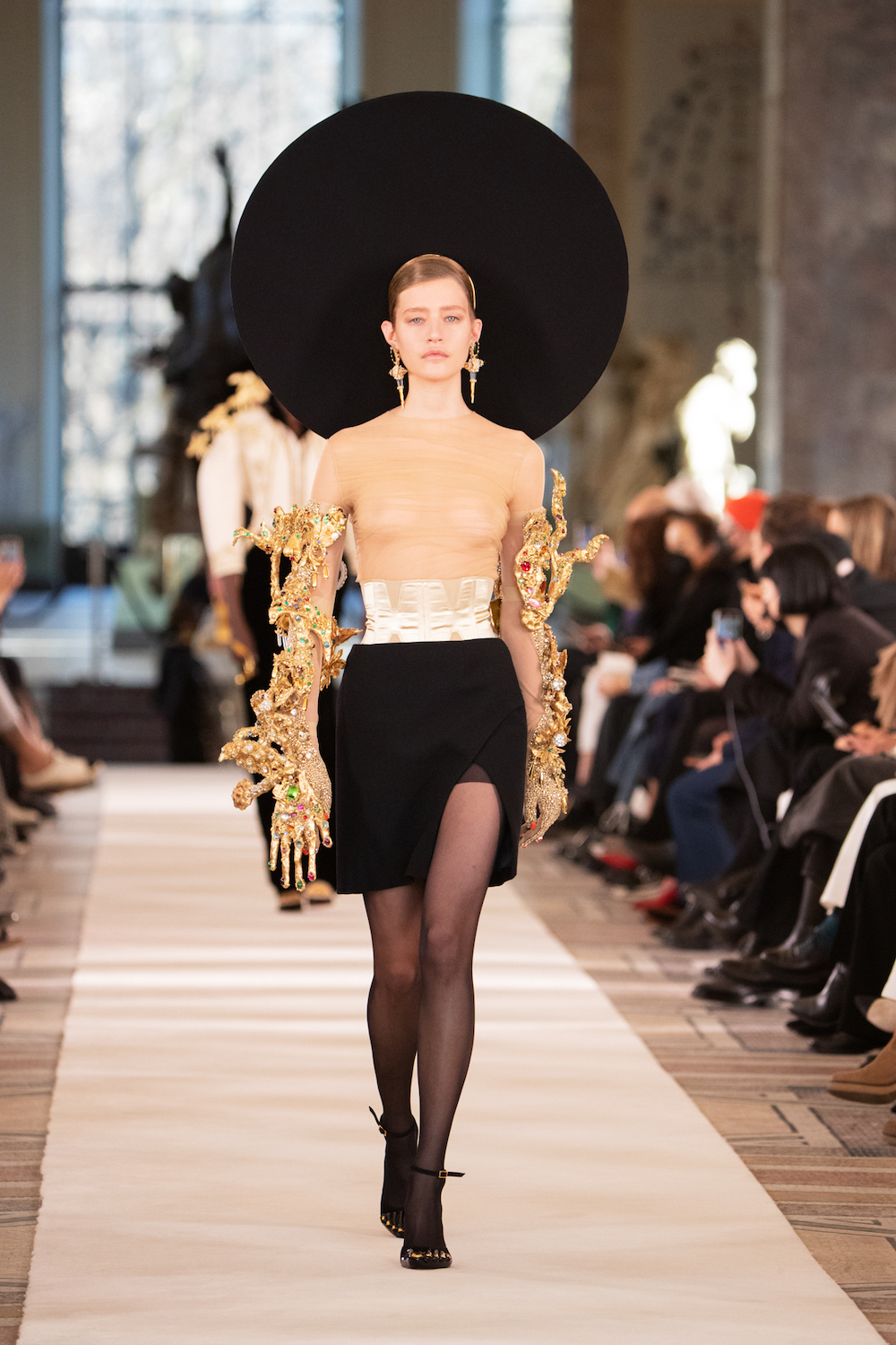 Schiaparelli haute couture spring summer 2022