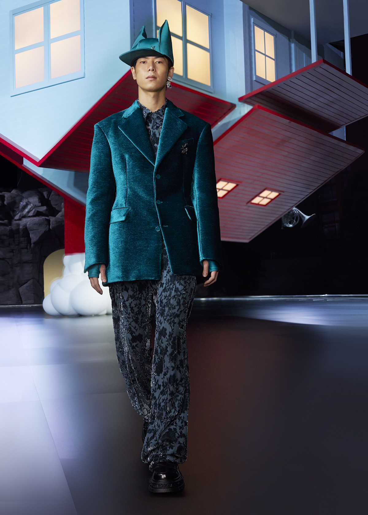 Louis Vuitton men's fall winter 2022 Bangkok