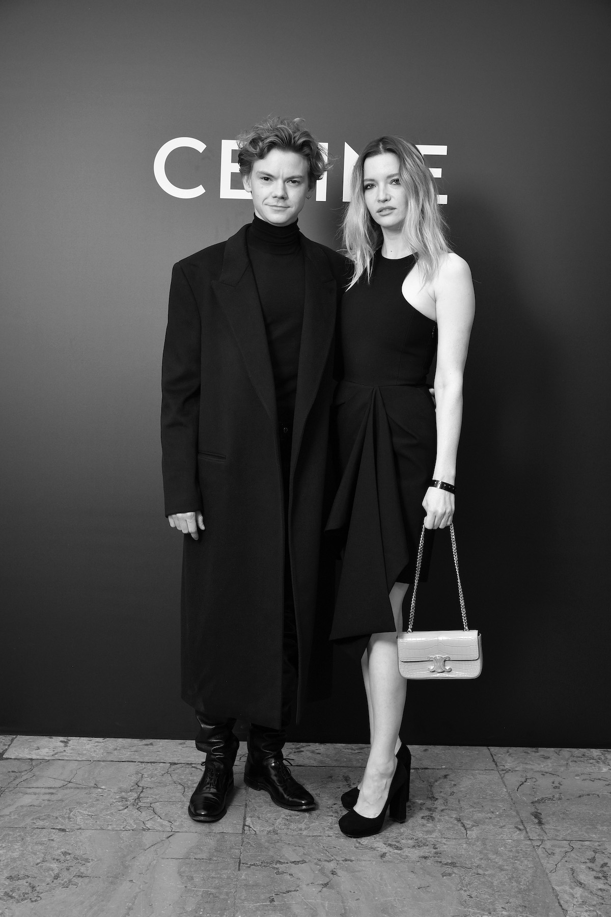 https://static.rain-mag.com/2022/06/THOMAS-BRODIE-SANGSTER-AND-TALULAH-RILEY.jpg