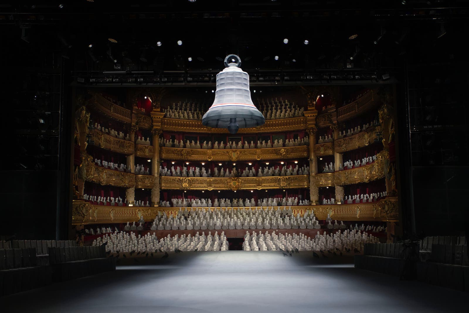 Thom Browne’s Spectacular Debut FW23 Couture Collection: A Journey in Shades of Grey