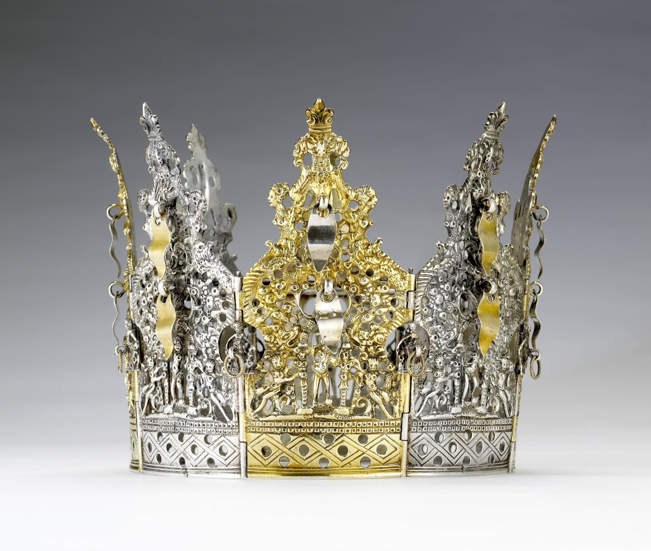 Ornate silver and silver-gilt bridal crown from the Christen Sveaas Collection, dating between 1590–1610.
