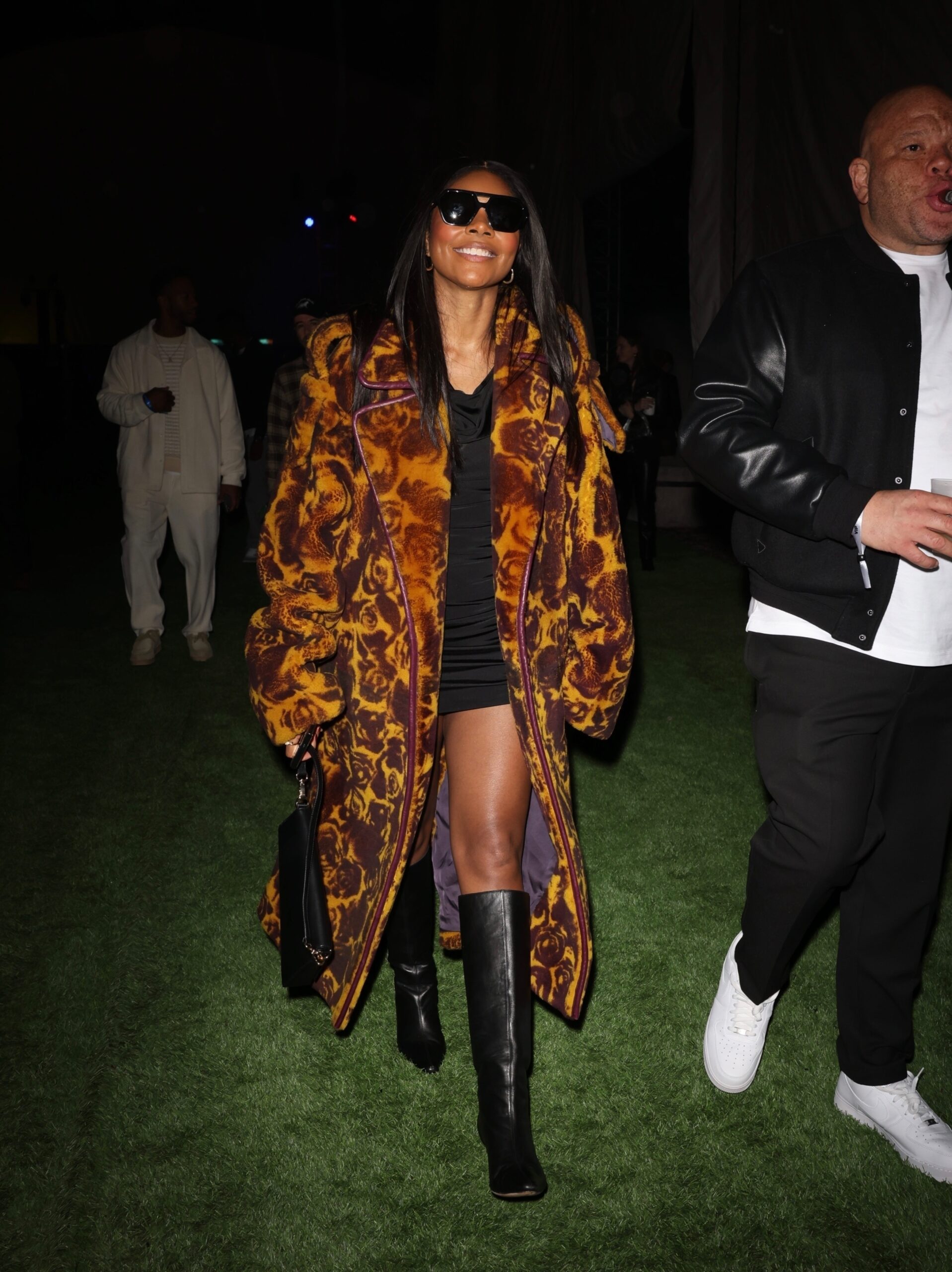 https://static.rain-mag.com/2024/02/Gabrielle-Union-wears-Burberry-to-Pre-Super-Bowl-Party-in-Las-Vegas-scaled.jpg