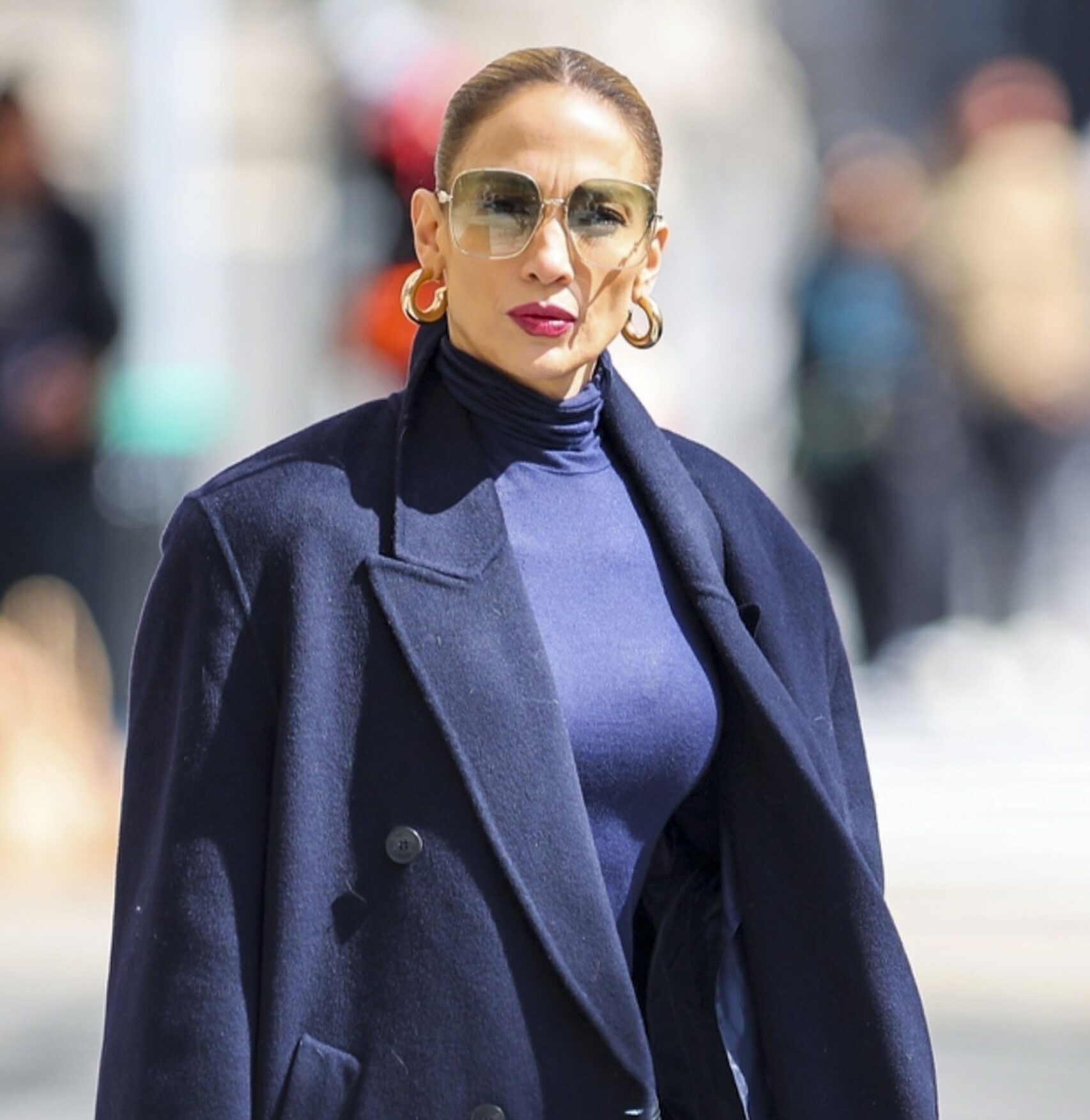Jennifer Lopez Shines In Signature Sunshine Style With Gucci Sunglasses in NYC