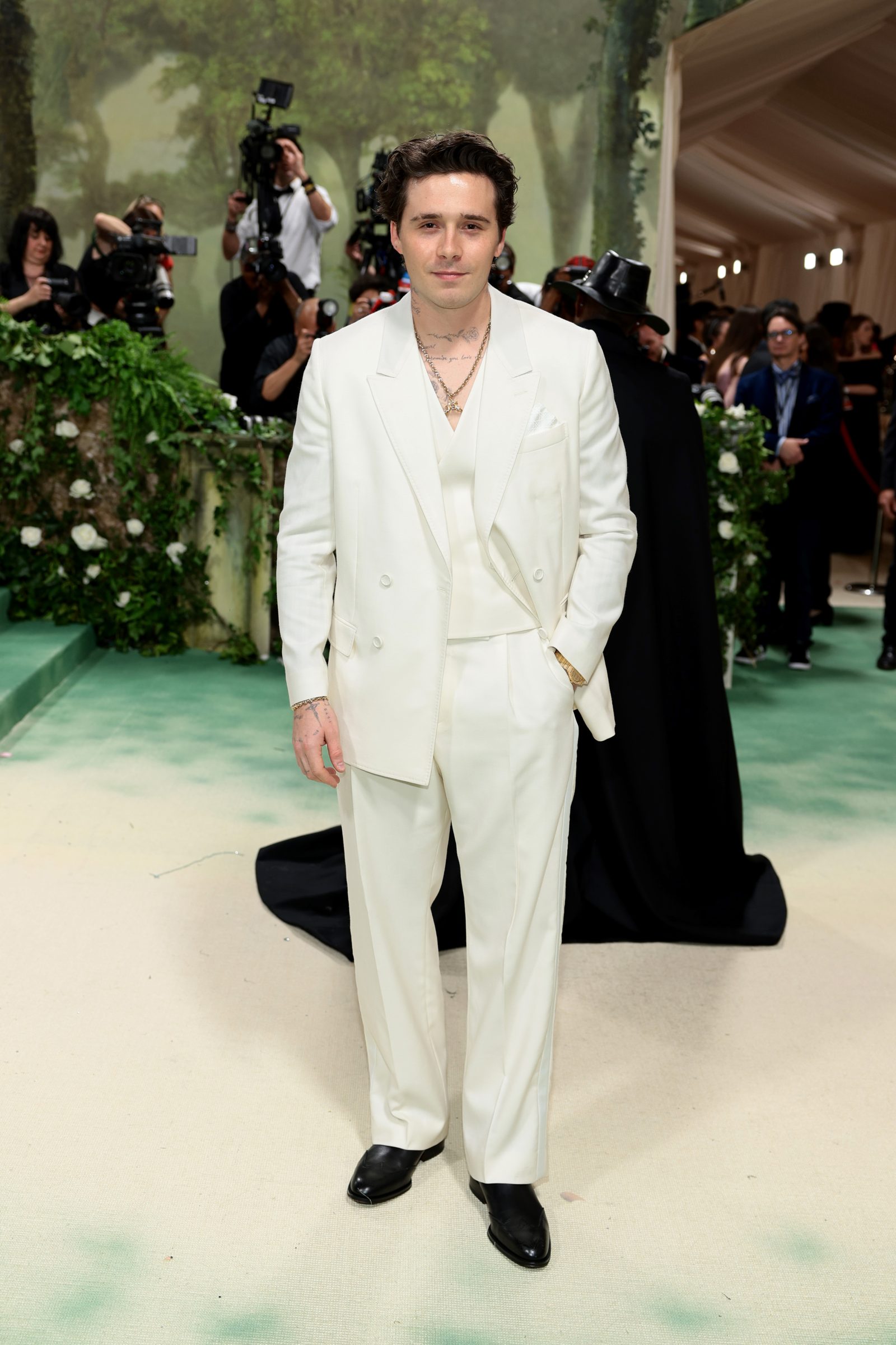 Rosalía, Elizabeth Debicki, Matt Damon, and More: Dior's Star-Studded ...