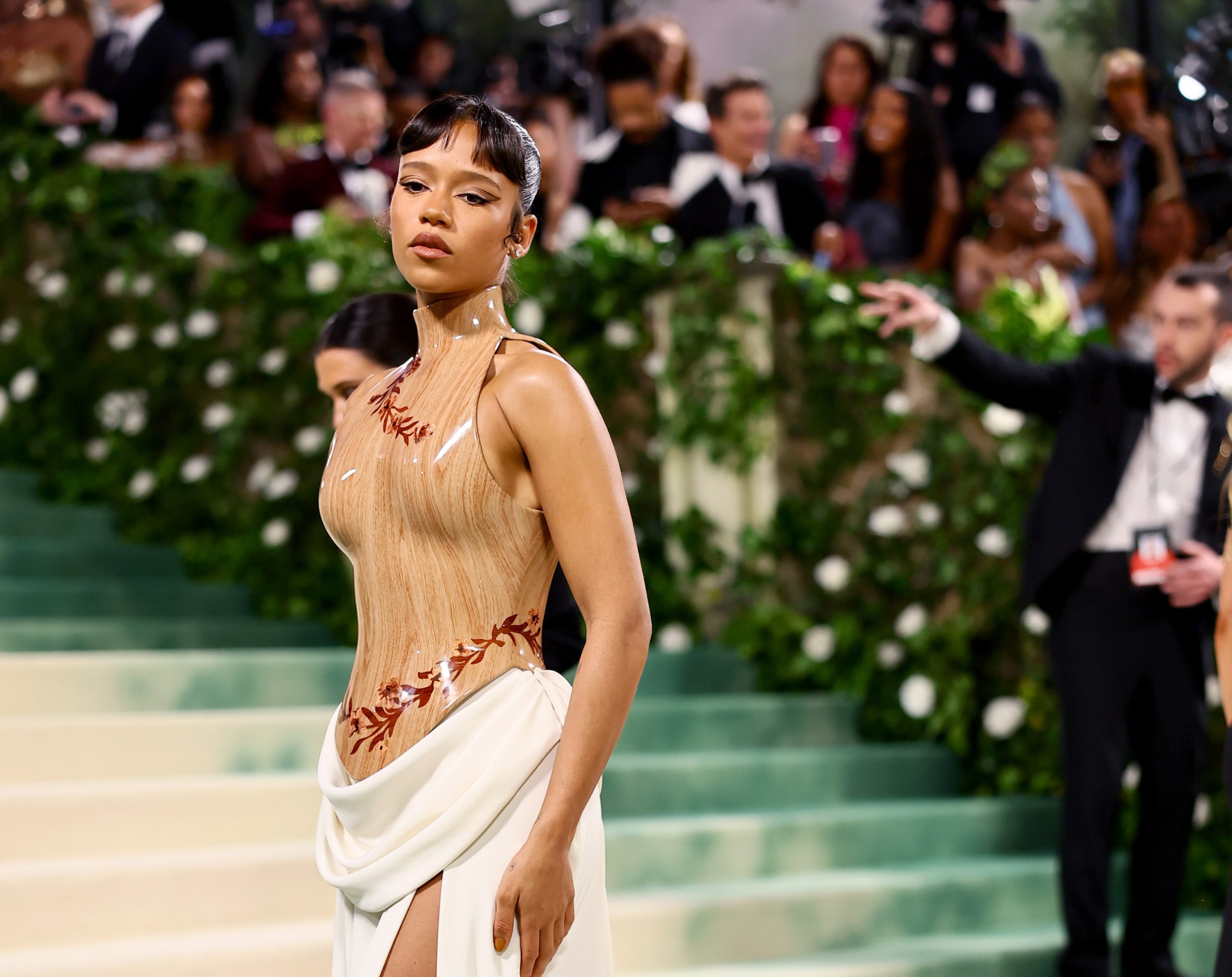 Anna Wintour, Ariana Grande, and More: LOEWE’s Star-Studded Garden of Time at Met Gala 2024