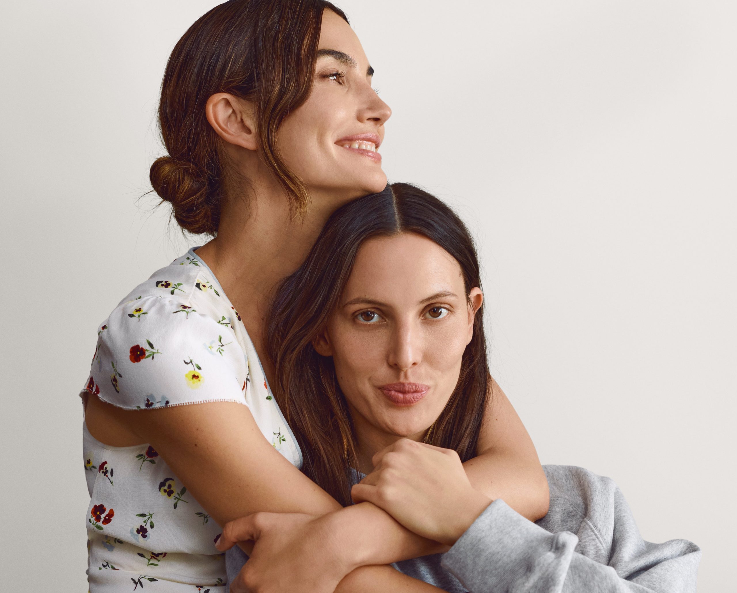 Gap and DÔEN Unite in a Sisterhood Celebration: Lily and Ruby Aldridge Front Limited-Edition Collection