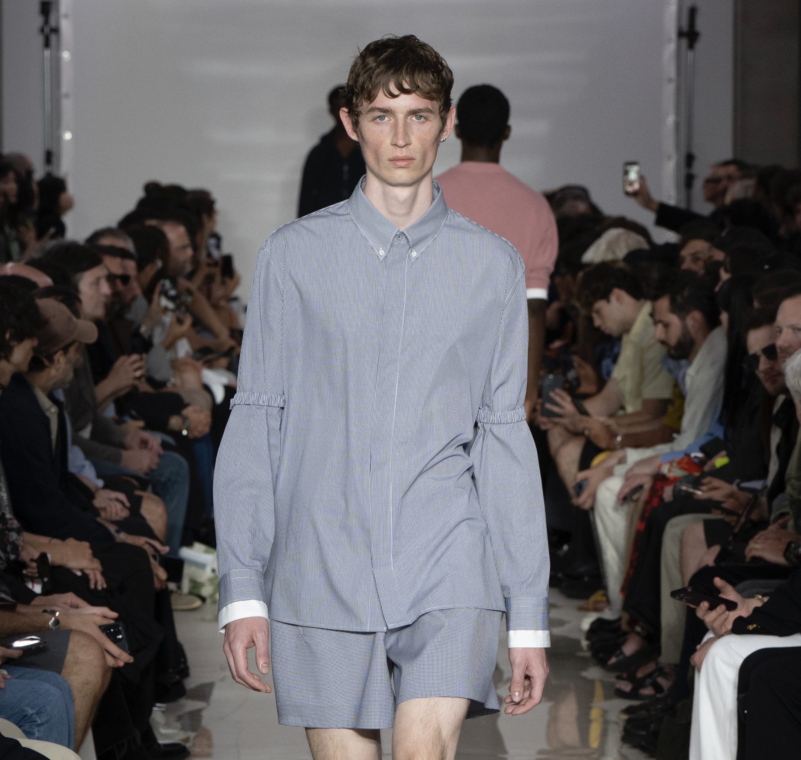 Neil Barrett Spring Summer 2025: Sartorial Detail Shift Elevates the Everyday