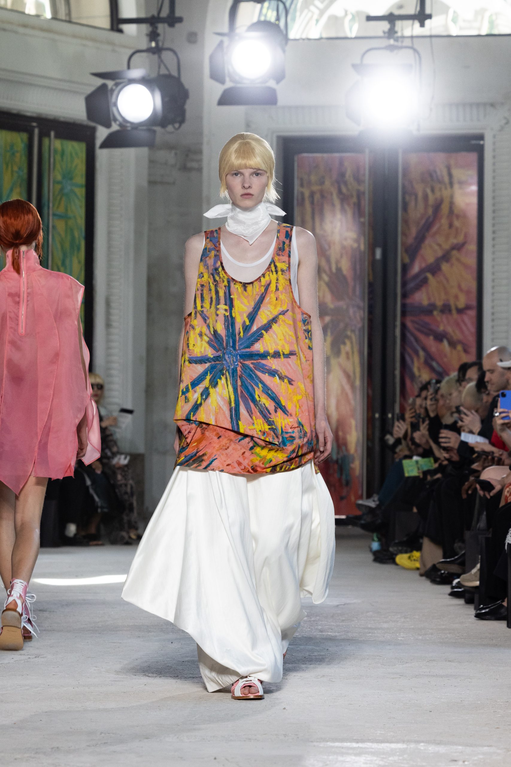 SONGZIO Spring Summer 2025: “Bright Star” Illuminates Paris Fashion Week