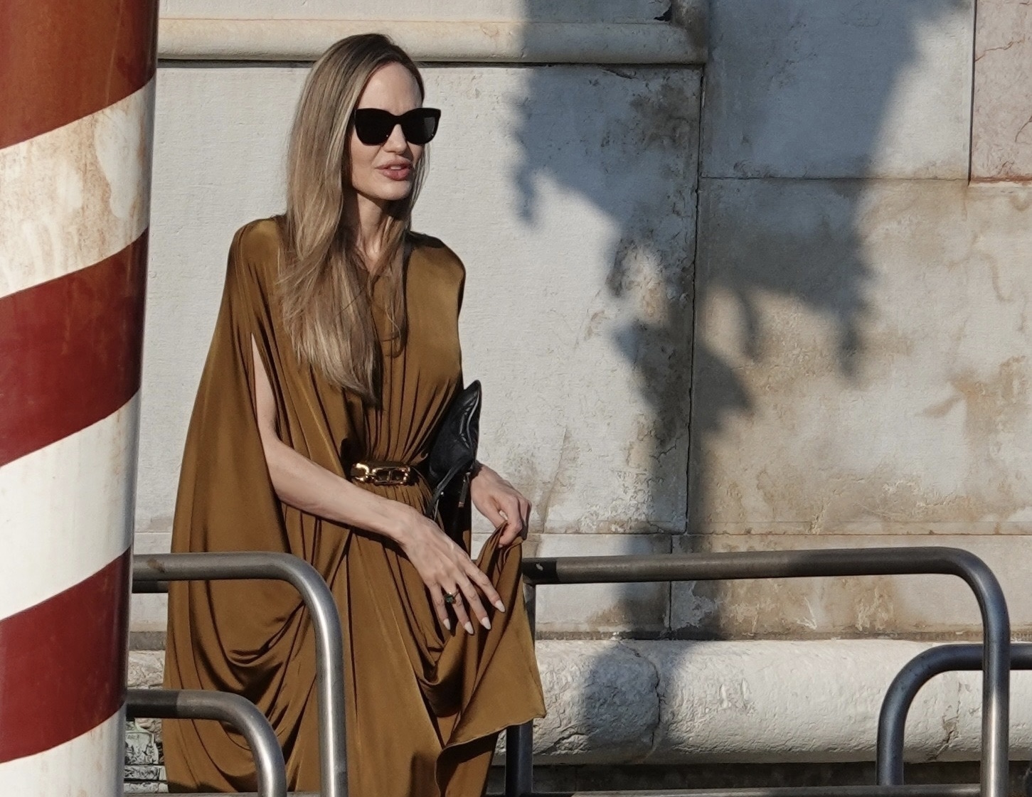 Angelina Jolie in Tom Ford: Venetian Alchemy in Liquid Gold Glamour