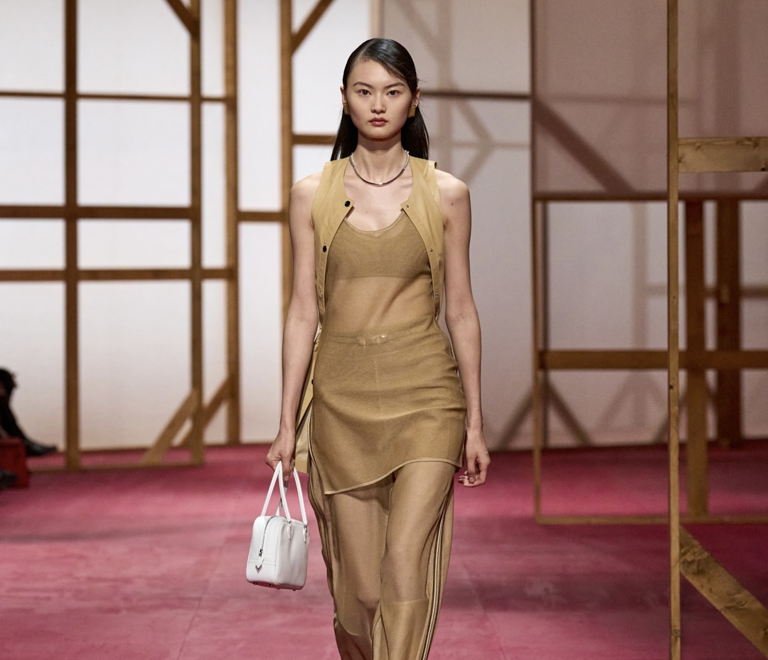 Hermès Women’s Spring-Summer 2025 Channels Effortless Elegance