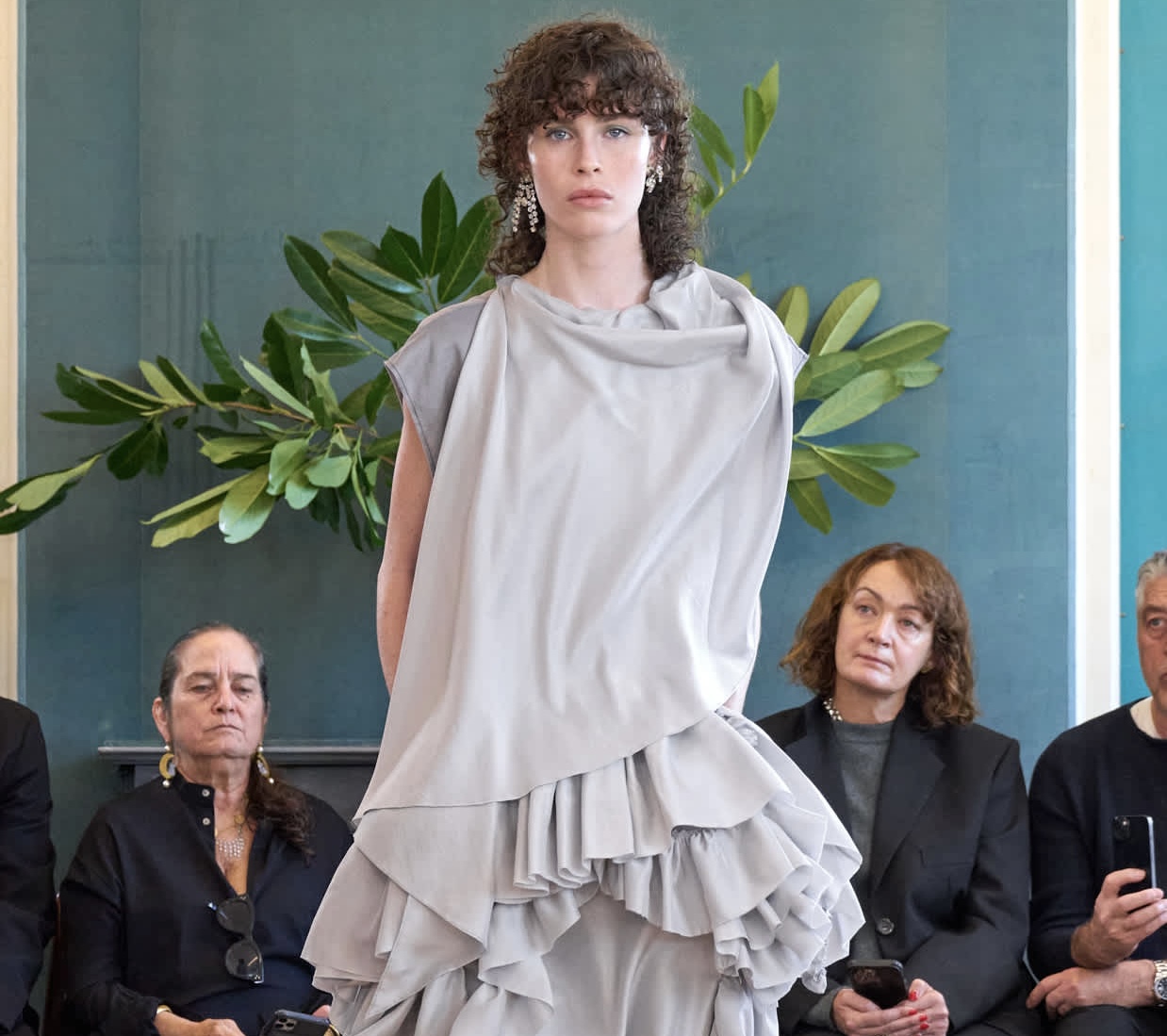 Carven Spring-Summer 2025: An Intimate Salon Showcase