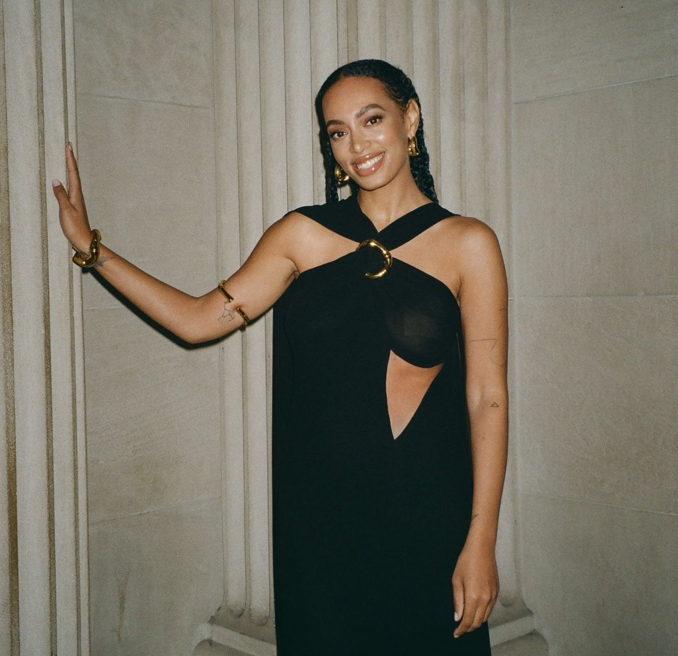 Solange Attends The Met’s ‘Flight into Egypt: Black Artists and Ancient Egypt, 1876–Now’ in Gucci