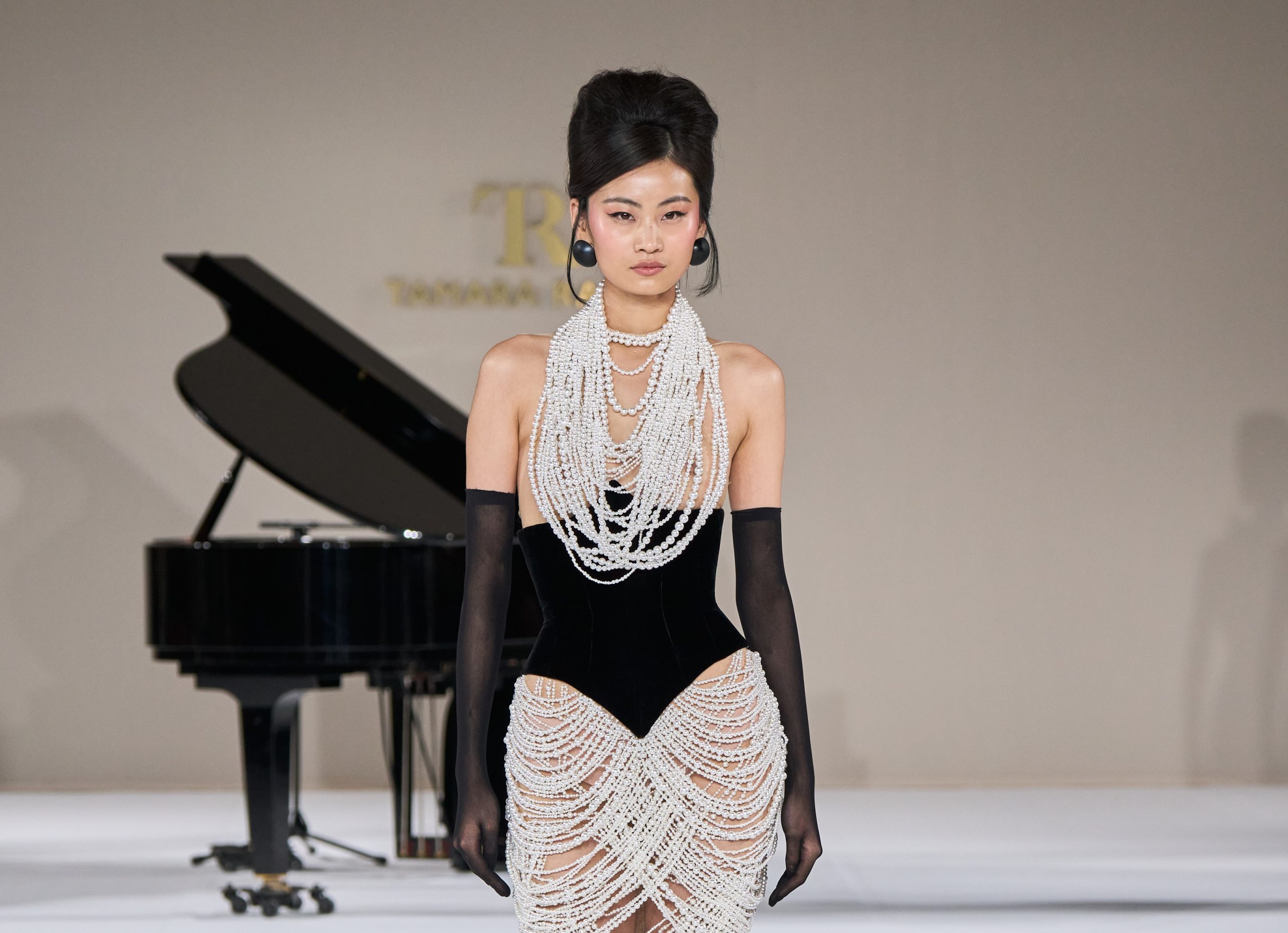 Tamara Ralph SS25: Romantic Melodies In Couture