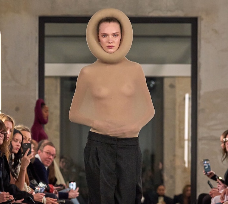 ALAÏA Fall 2025: Sculpted Art