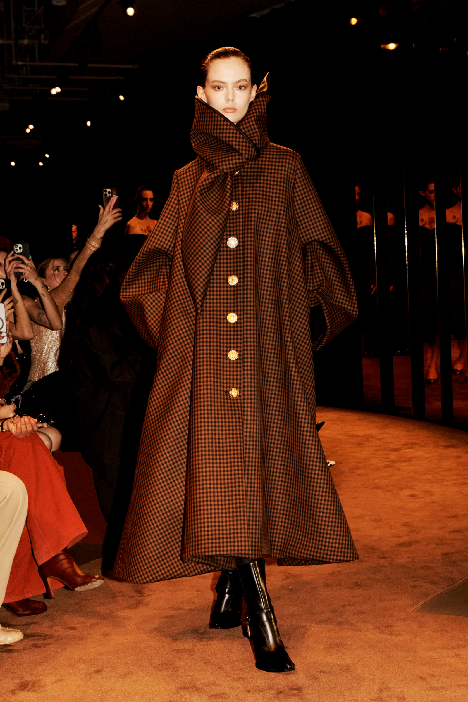 Schiaparelli RTW FW25: Look 8