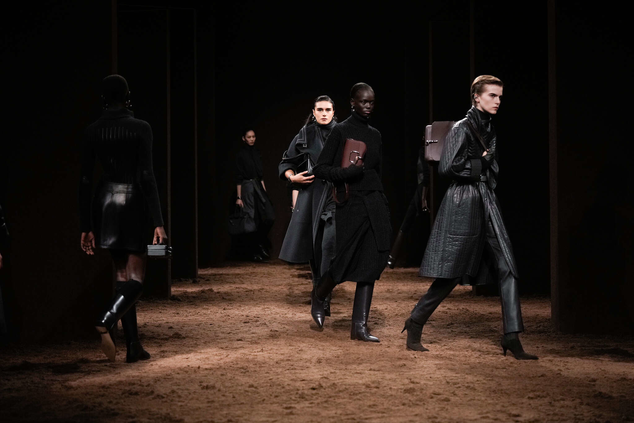 Hermès FW25 Resonates with Sophisticated Strength