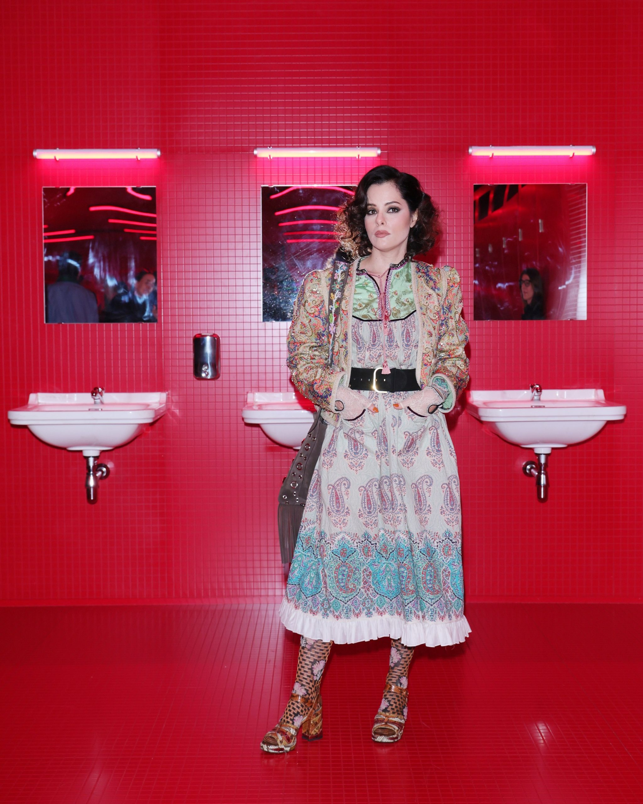 Parker Posey wore a Valentino look by Alessandro Michele from the Pre-Fall 2025 Collection with Valentino Garavani accessories (Photo courtesy of Valentino)